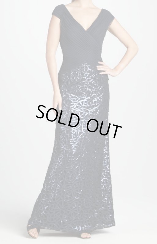 画像1: 【ヴァンサンカンウエディング掲載】Tadashi Shoji 　　ギャザースパンコールロングドレス　ネイビー系 (1)