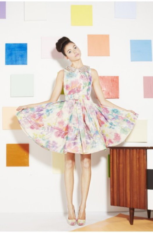 画像1: 再販売セール！【土屋アンナさん、ドラマ着用】Alice + Olivia 　　 lollie dress (1)