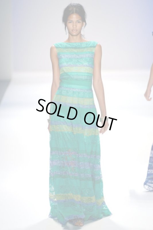 画像1: 【田中美奈子さんに衣裳提供】Tadashi Shoji     Sleeveless Boat-Neck Lace-Ribbon Gown グリーン系 (1)