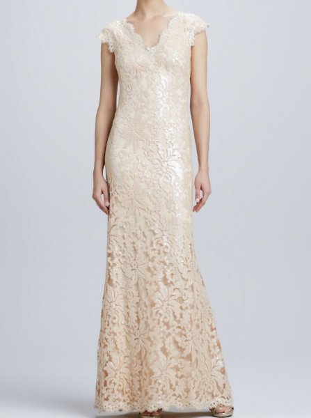 画像1: Tadashi Shoji 　　　Sequined Lace V-Neck Gown 　ベージュ系 (1)