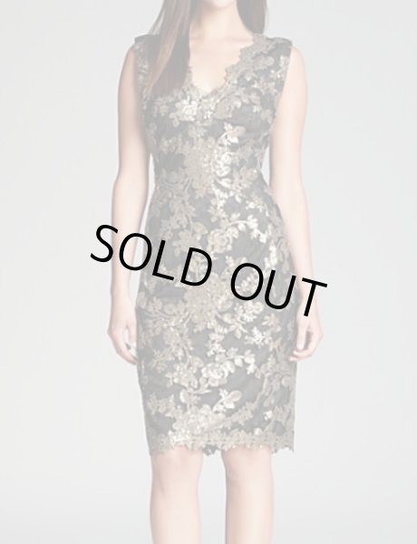 画像1: 【ドラマ使用】Tadashi Shoji    Metallic Lace Sheath Dress  (1)