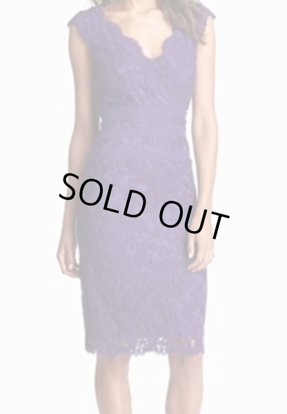 画像1: Tadashi Shoji　 Scalloped-Neck Lace Cocktail Dress ディープアメジスト (1)