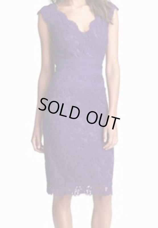 画像1: Tadashi Shoji　 Scalloped-Neck Lace Cocktail Dress ディープアメジスト (1)