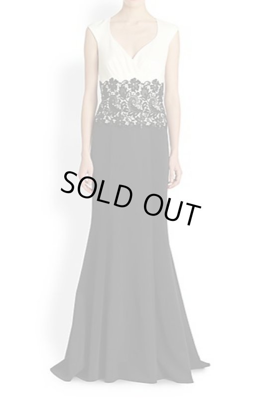 画像1: 【ガウさんご着用】Tadashi Shoji  タダシショージ   Cap-Sleeve Lace-Waist Bicolored Gown ブラック (1)