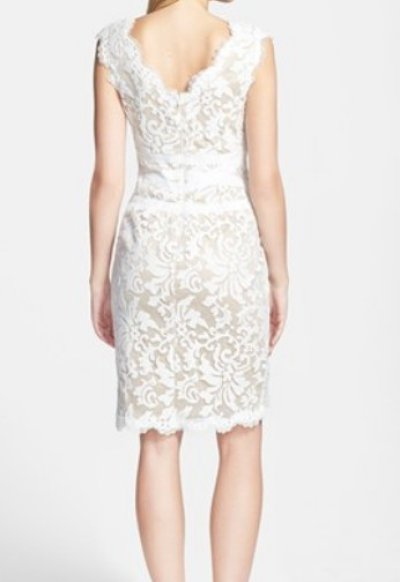 画像1: 【HERS掲載】Tadashi Shoji　 Scalloped-Neck Lace Cocktail Dress　アイボリー