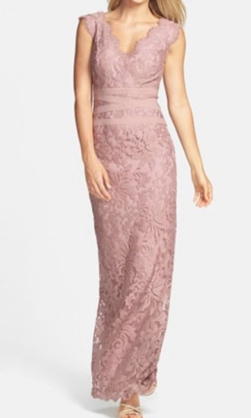 画像1: Tadashi Shoji 　　Embroidered Lace Column Gown　ピンク系 (1)