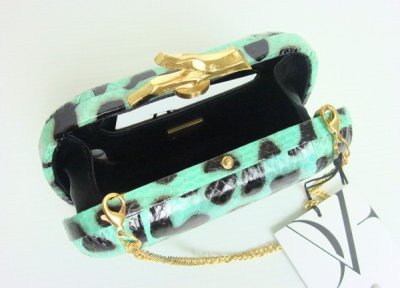 画像2: 【キャサリン妃、ジェシカアルバご愛用】Diane von Furstenberg 　Lytton Small Printed Snake Clutch