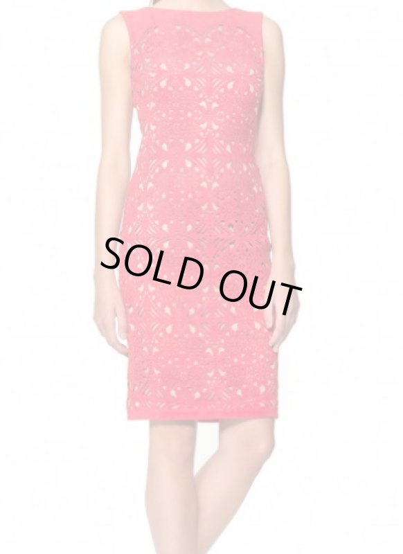 画像1: 【ヴァンサンカン掲載、高橋真麻さん、生方ななえさん着用】Tadashi Shoji 　Laser Cut Micro Suede Sheath Dress  レッド系 (1)