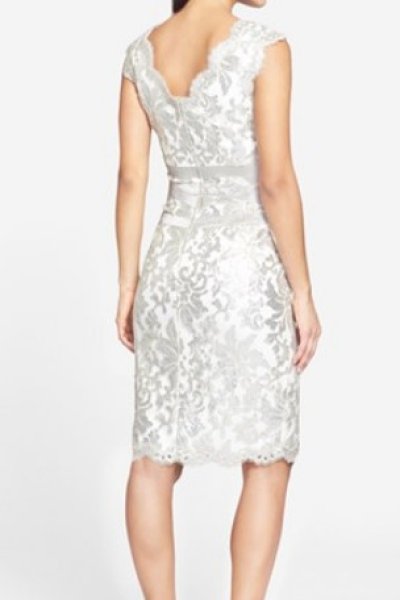 画像1: Tadashi Shoji　 Scalloped-Neck Lace Cocktail Dress FEATHER