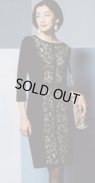 画像2: 【鈴木杏樹さんご着用、家庭画報掲載】Tadashi Shoji     Lace-Inset Sweater Dress ブラック (2)