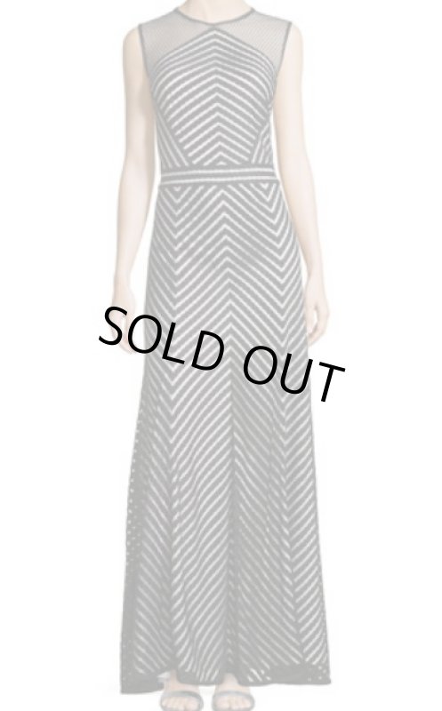 画像1: 再販売！【天海祐希さん、　宮本エリアナさんご着用】Tadashi Shoji   Sleeveless Jewel-Neck Chevron Gown  (1)