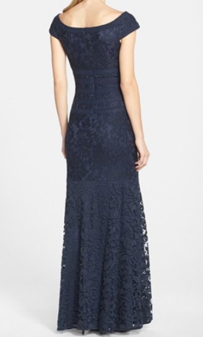 画像1: Tadashi Shoji Textured Lace Mermaid Gown  ネイビー