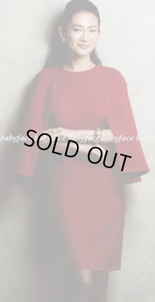 画像3: 【ミランダカーご着用、家庭画報掲載】Tadashi Shoji タダシショージ    Cape Back Crepe Sheath Dress ブラック (3)