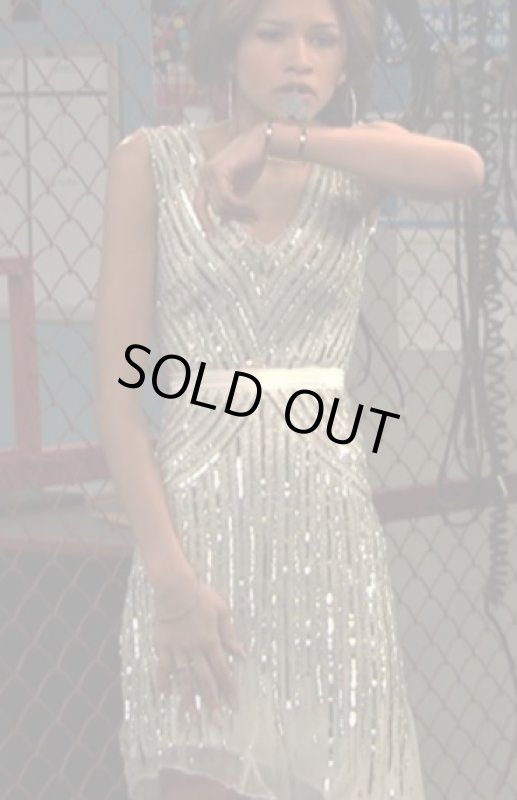 画像2: 【ドラマ使用】Adrianna Papell　　 Cap-Sleeve Sequined Gown  シルバー (2)