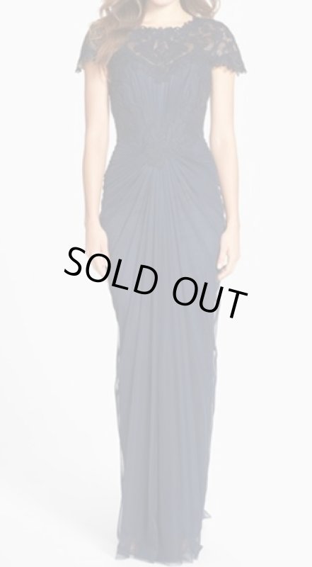 画像1: Tadashi Shoji 　　　　Embroidered Yoke Gathered Mesh Gown ネイビー (1)
