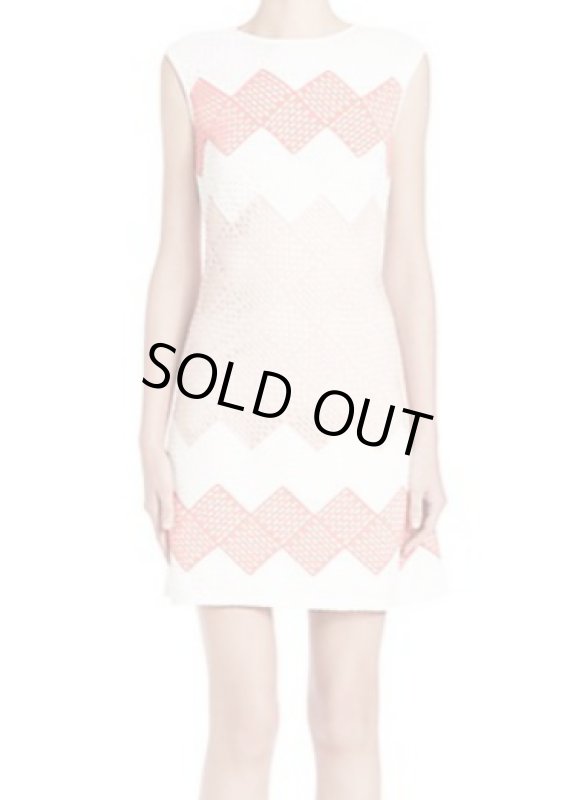 画像1: 【小林麻耶さん、木佐 彩子さんご着用】Tadashi Shoji      Zig Zag Perforated Shift Dress (1)