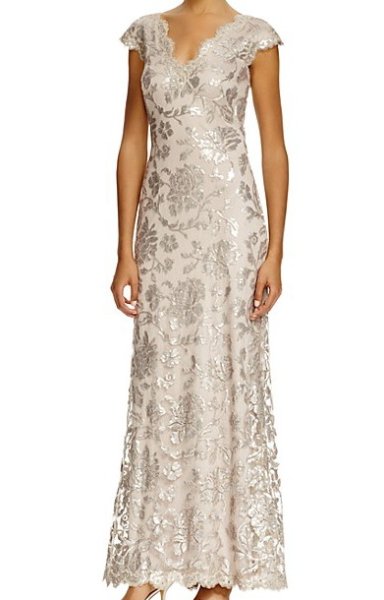 画像1: Tadashi Shoji タダシショージ   　 V-Neck Sequin Embroidered Gown　SAND ベージュ系 (1)