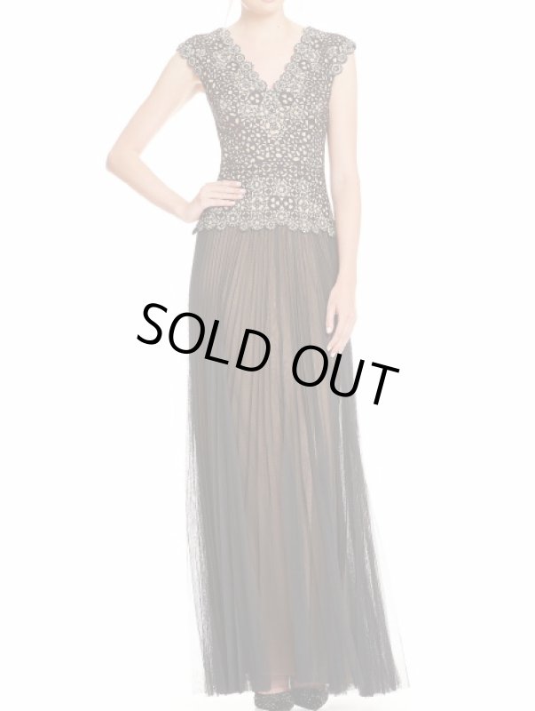 画像1: 再販売！【宮本エリアナさんご着用】Tadashi Shoji  タダシショージ  　 Laser-Cut Combo Gown　　 (1)