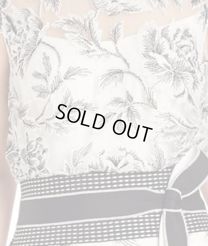 画像2: 再販売【エクラ掲載、渡辺真理さん着用、秋野暢子さん着用】Tadashi Shoji  タダシショージ 　Banded Blouson Lace Dress (2)