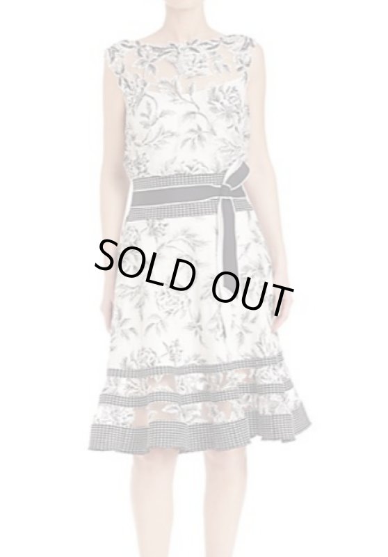 画像1: 再販売【エクラ掲載、渡辺真理さん着用、秋野暢子さん着用】Tadashi Shoji  タダシショージ 　Banded Blouson Lace Dress (1)