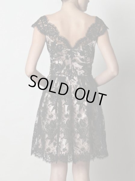 画像4: 【ケリーブルック、Gemma Arterton愛用】Issa London   ブラックレースドレス (4)