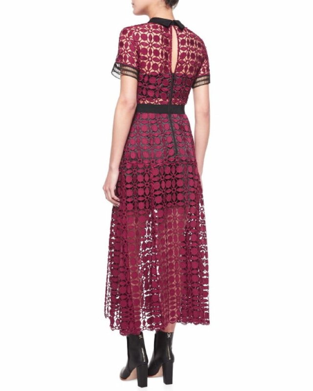 画像2: 再販売！【パリスヒルトン、オリビアパレルモ愛用】Self Portrait　　 Guipure-Lace Midi Dress　Burgundy (2)