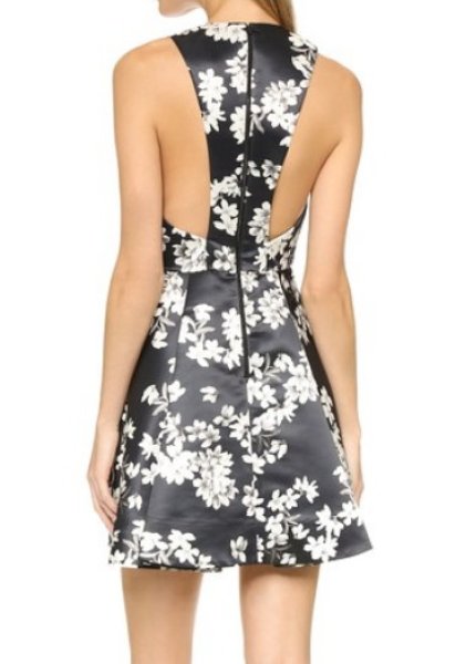 画像2: 【Mae Whitman愛用】Alice + Olivia   Tanner V Neck Flare Dress  (2)