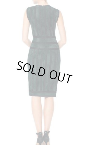 画像2: Tadashi Shoji パーティードレス  Mae Jacquard Plunging Sleeveless Dress ブラック (2)