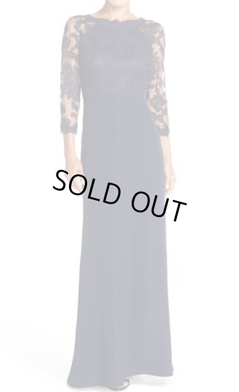 画像1: 1点のみ即発！Tadashi Shoji      Three-Quarter Sleeve Lace and Crepe Gown　ネイビー  82901 (1)