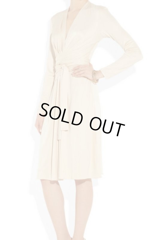 画像2: 【キャサリン妃ご愛用】Issa London　イッサロンドン  Royal dress エクリュ (2)