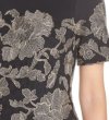画像3: Tadashi Shoji タダシショージ     Short-Sleeve Floral Overlay Sheath Cocktail Dress ブラック (3)