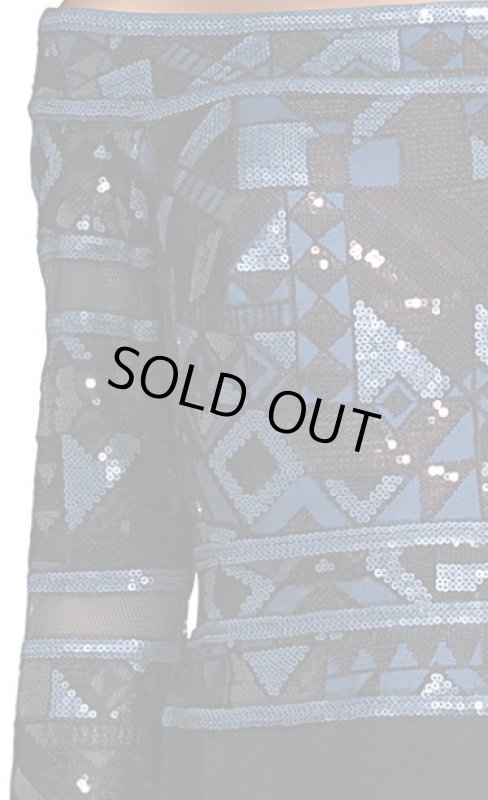 画像2: Tadashi Shoji  パーティードレス Embellished Off-The-Shoulder Gownブラック (2)