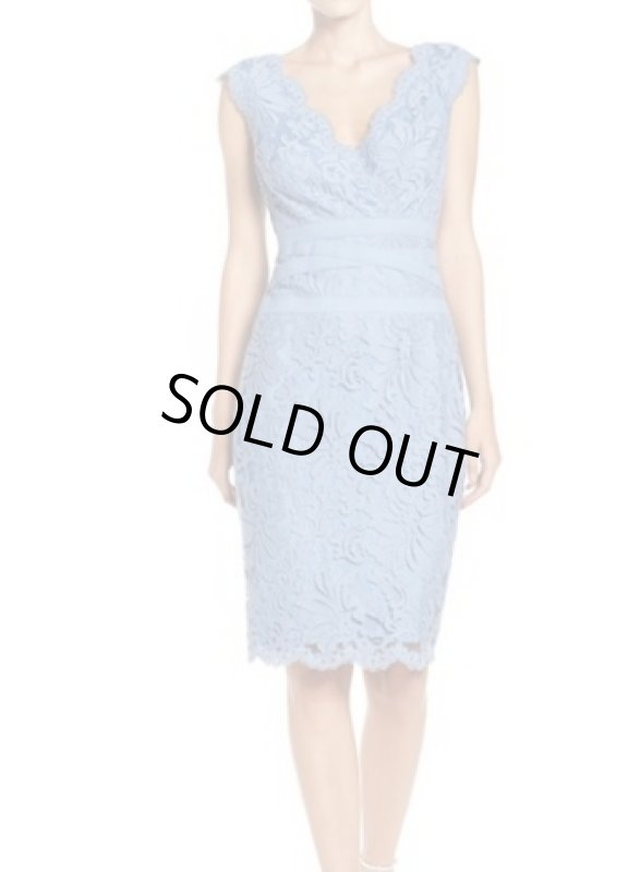 画像1: Tadashi Shoji タダシショージ Scalloped-Neck Lace Cocktail Dress ブルーストーン (1)