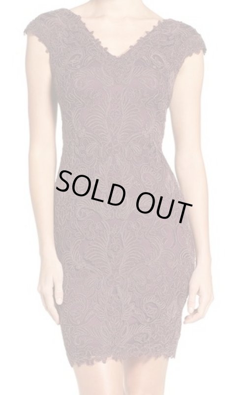 画像1: Tadashi Shoji  タダシショージ 　Corded Lace Tulle Sheath Dress　ブラックベリー (1)