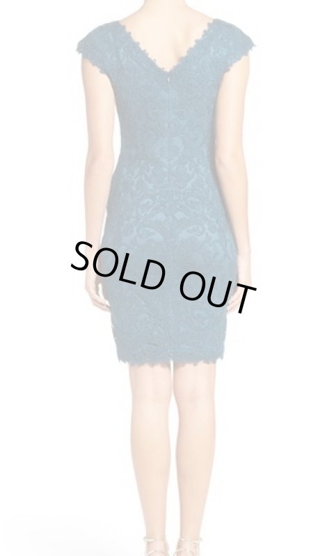 画像2: Tadashi Shoji  タダシショージ 　Corded Lace Tulle Sheath Dress　starry night　ブルー系、グリーン系 (2)