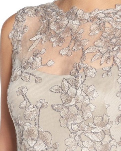 画像4: Tadashi Shoji   タダシショージ Embroidered Tulle Gown ベージュ系 (4)