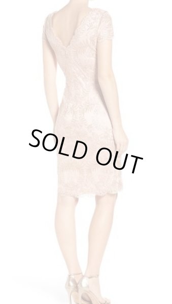 画像2: 【ドラマ使用】Tadashi Shoji タダシショージ Lace Sheath Dress  Powder ピンク系 (2)