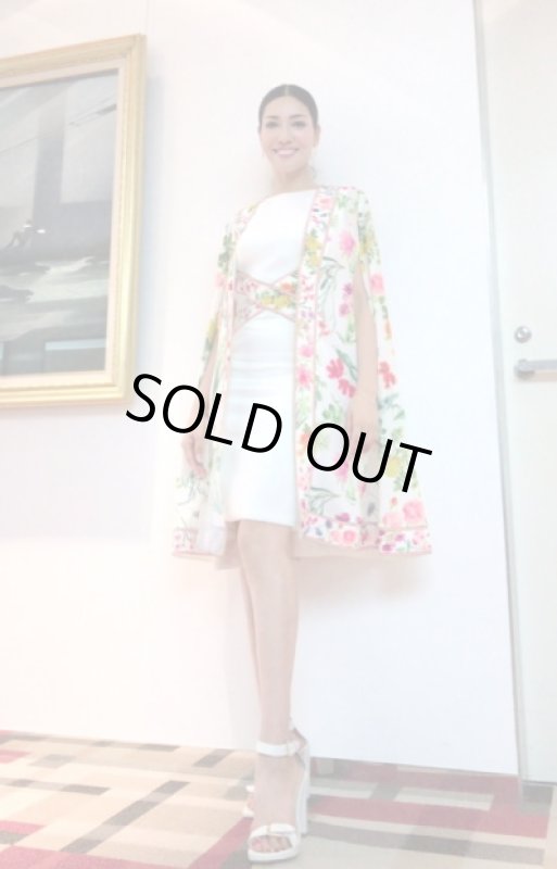 画像4: 限定再販売【アンミカさん着用、ドラマ使用、25ans掲載】Tadashi Shoji タダシショージ　 ケープ付きフローラルドレス (4)
