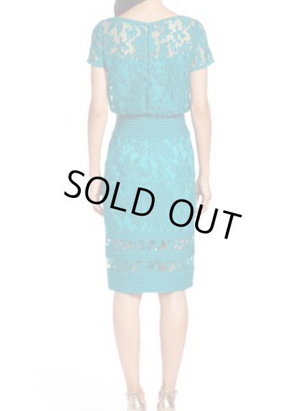 画像2: Tadashi Shoji タダシショージ    Embroidered Blouson Sheath Dress アクアブルー (2)