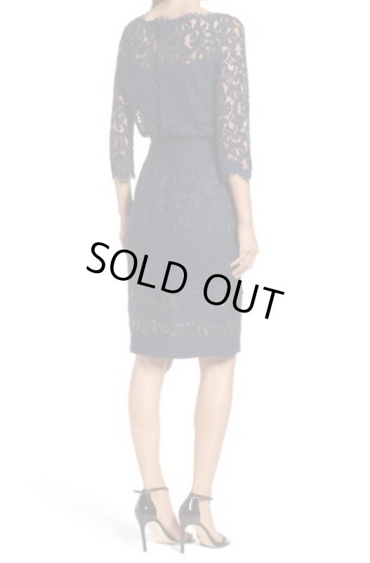 画像2: Tadashi Shoji タダシショージ    Pleat Waist Lace Blouson Dress ネイビー (2)