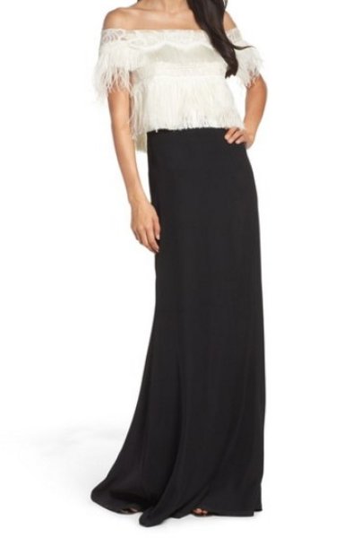 画像1: Tadashi Shoji タダシショージ   Off the Shoulder Ostrich Feather Gown　ブラック  42301 (1)