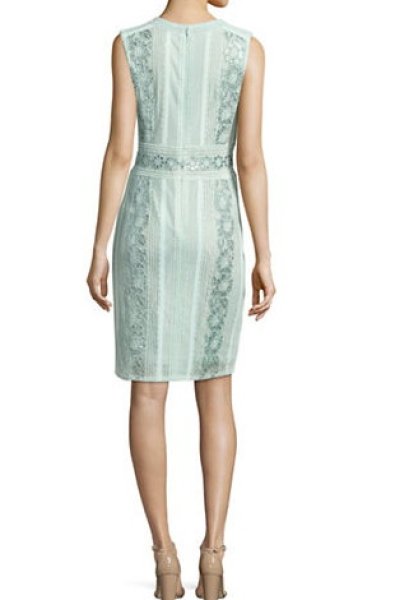 画像2: セール!【家庭画報掲載】Tadashi Shoji タダシショージ   Roundneck Sleeveless Floral ドレス ブルー系 (2)