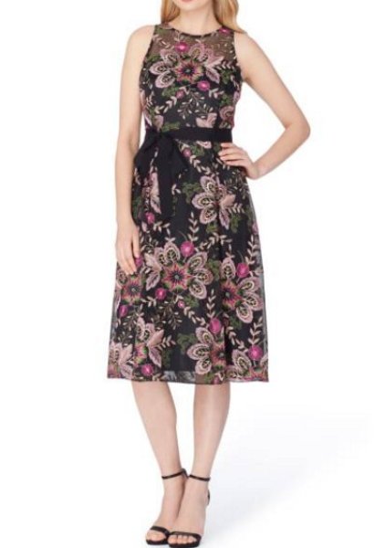 画像1: 【Kathie Lee Gifford着用】Tahari by ASL  Fit & Flare Dress (1)