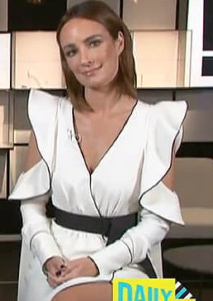 画像6: 【イヴァンカトランプ、Catt Sadler着用】Self Portrait セルフポートレイト コールドショルダーアシンメトリックドレス (6)