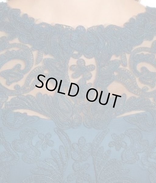 画像3: 【雑誌掲載】Tadashi Shoji  タダシショージ Corded Embroidery on Tulle Cap Sleeve Dress starry night ブルー系、グリーン系  (3)