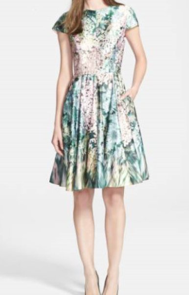 桐谷美玲さん パフューム あーちゃん着用 Ted Baker テッドベイカー Glitch Floral Dress インポートワンピース 通販babyface