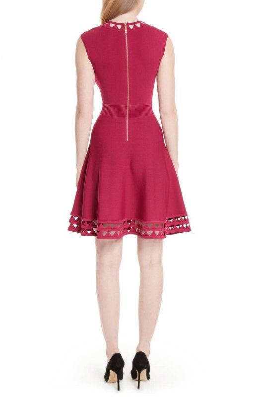 画像2: ドラマ【ARROW使用】Ted Bakerテッドベイカー 　Kathryn Cutwork Knit Skater Dress (2)