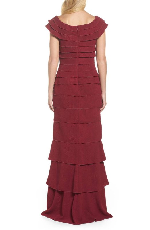 画像2: 【Niki Taylor愛用】Tadashi Shoji  タダシショージ　ティヤードクレープ gown (2)