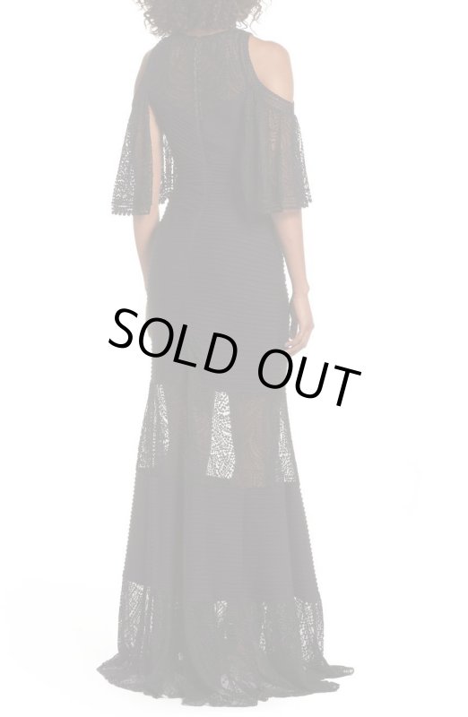 画像2: Tadashi Shoji  タダシショージ　レースコールドショルダーピンタックロングドレス　ブラック (2)