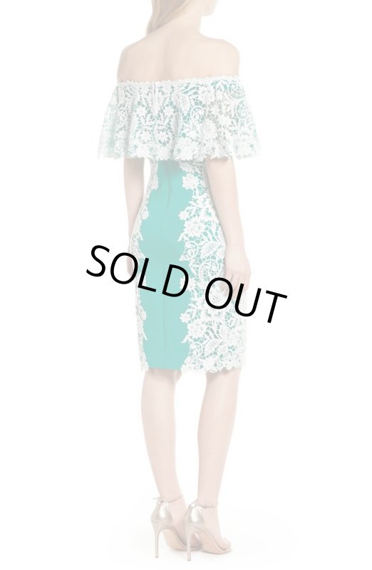 画像2: Tadashi Shoji タダシショージ　 オフショルダークロッシェレースドレス　グリーン系 (2)